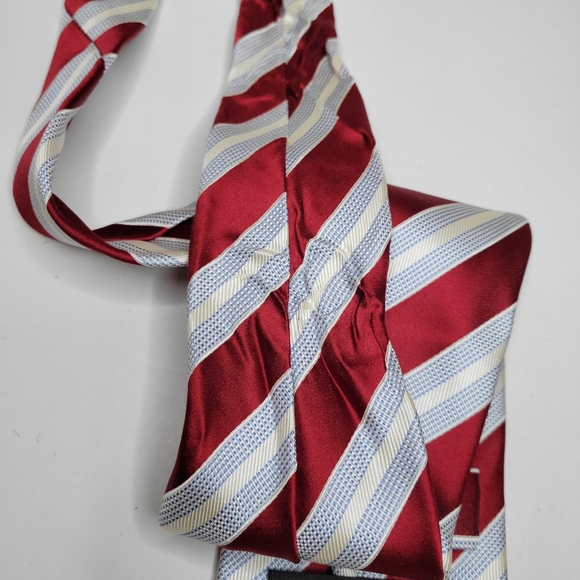 Lot 2 Donald Trump 100% Silk Neckties Red White+Cream Signature Collection Read - Picture 7 of 15